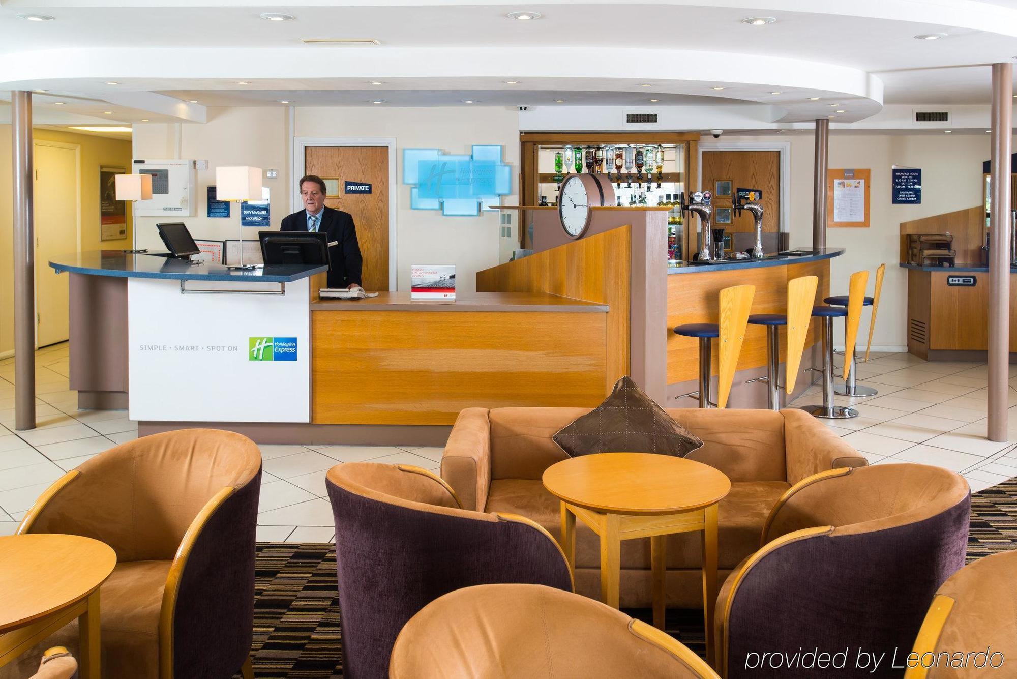 Holiday Inn Express Peterborough, An Ihg Hotel Eksteriør billede